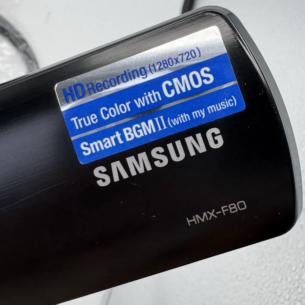 Samsung HMX-F80 HD Camcorder 16GB SD Card Case Battery Charger EUC